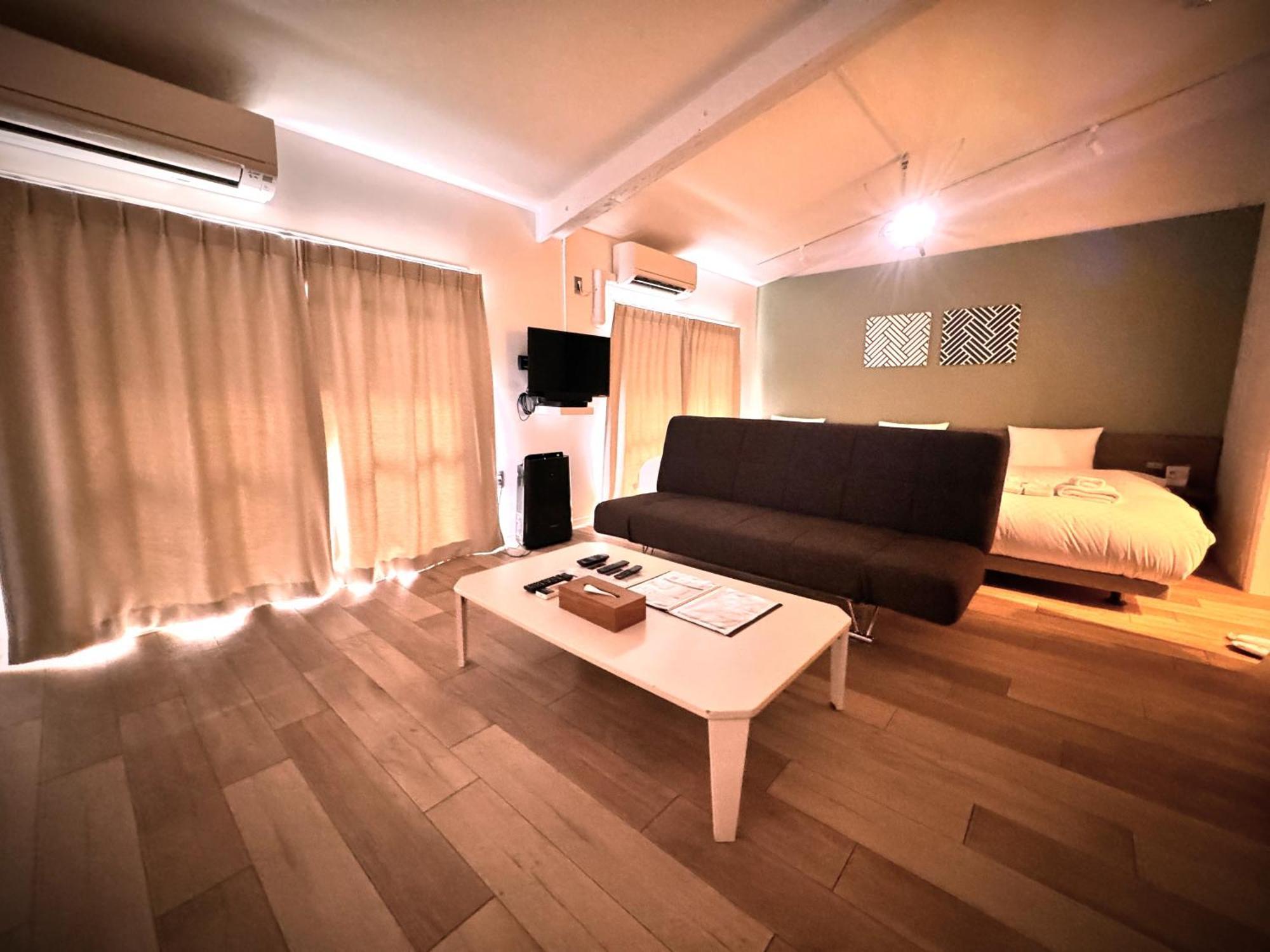 โรงแรม ริเวอร์ไซด์ อะระชิยะมะ 3*